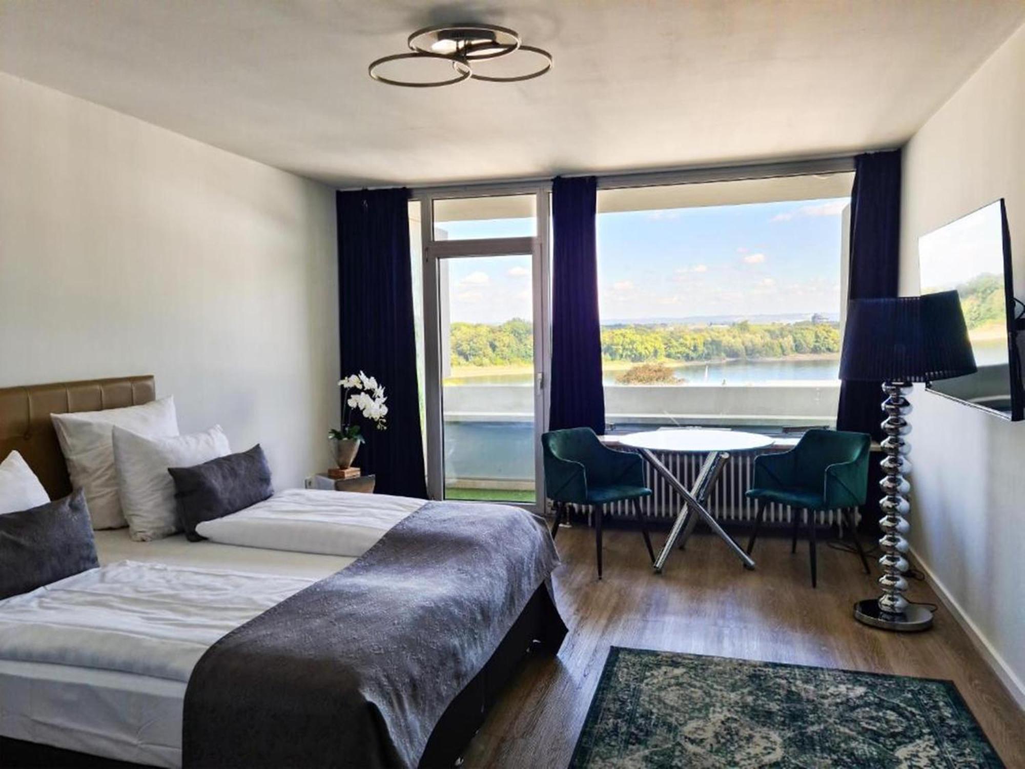 Rheinblick Apartments Koln Bagian luar foto